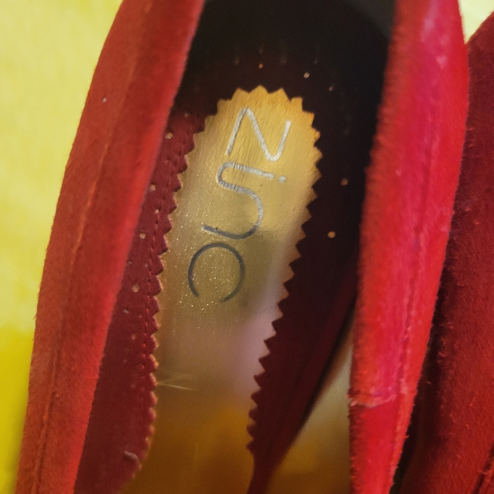 Vintage 2000s Zinc Suede Leather Platform Loafers, Red, Womens 9.5 - Picture 6 of 7